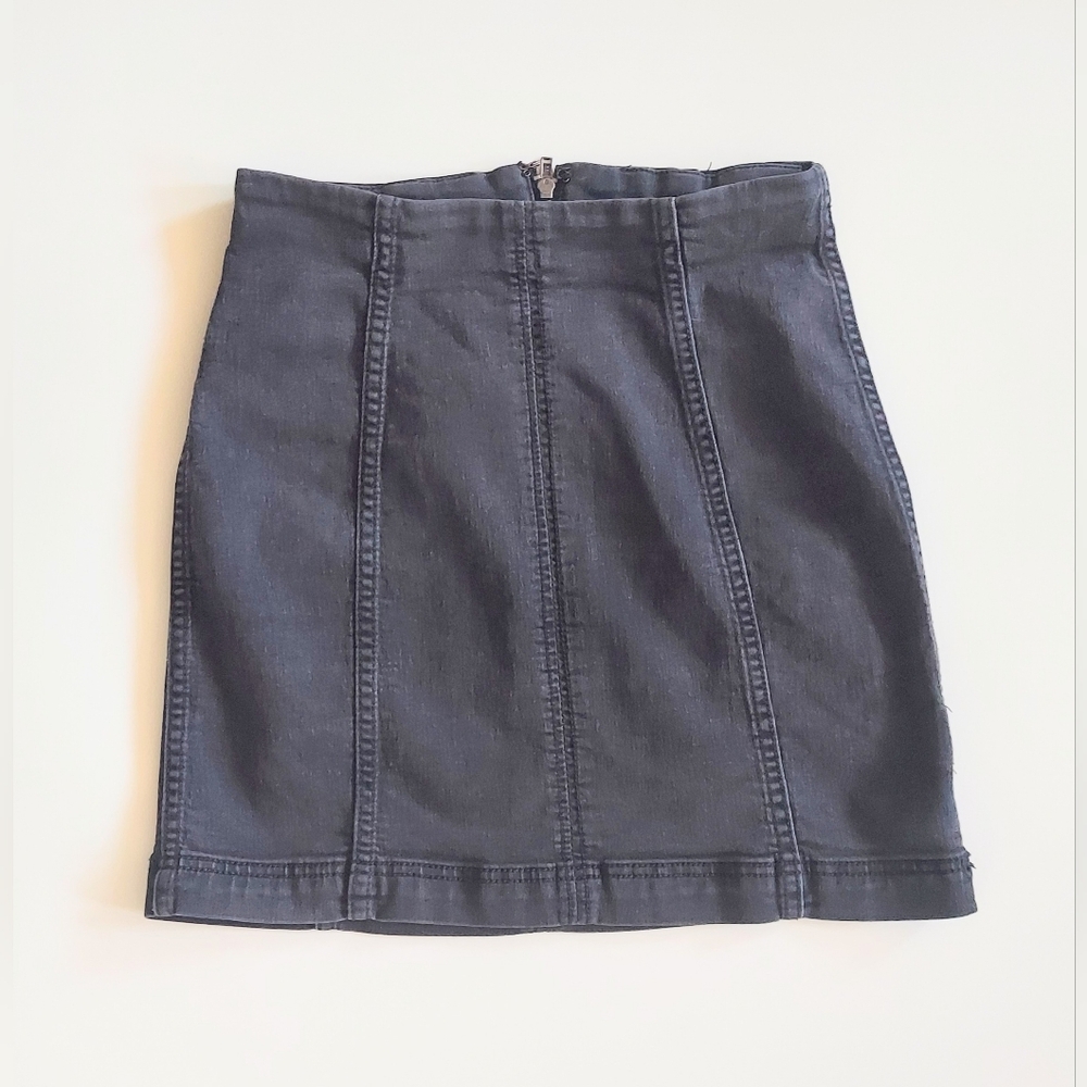 Free People Modern Femme Washed Black Denim Mini Skirt Size 0